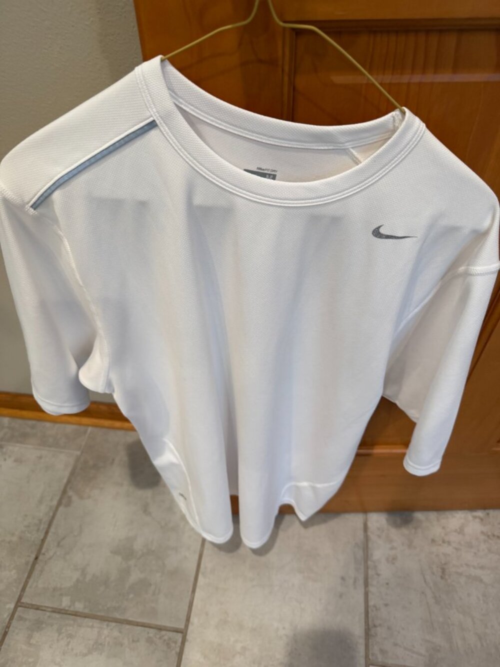 Nike White Short Sleeve Workout Tee